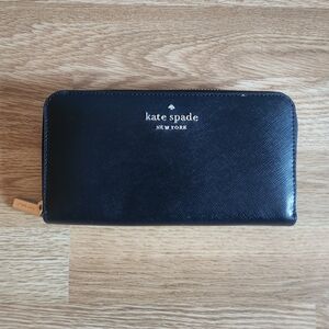 Kate Spade Black Wristlet Clutch